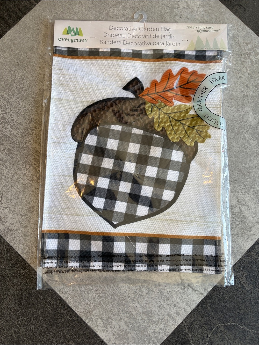 NWT - Evergreen Buffalo Check Acorn Fall Garden Flag